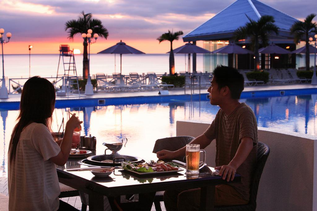 Okinawa Kariyushi Beach Resort Ocean Spa Онна Екстериор снимка