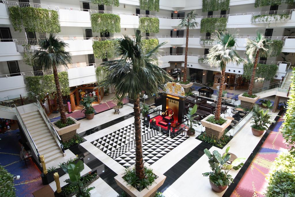 Okinawa Kariyushi Beach Resort Ocean Spa Онна Екстериор снимка