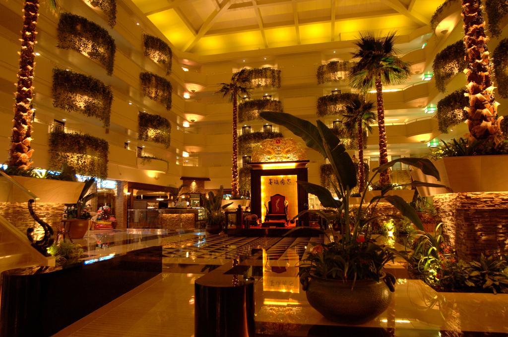 Okinawa Kariyushi Beach Resort Ocean Spa Онна Екстериор снимка