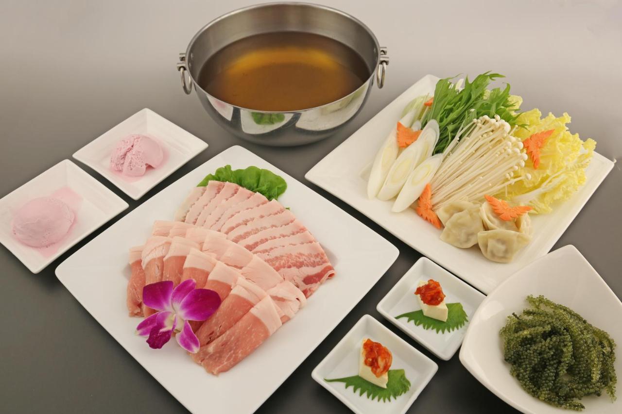 Okinawa Kariyushi Beach Resort Ocean Spa Онна Екстериор снимка