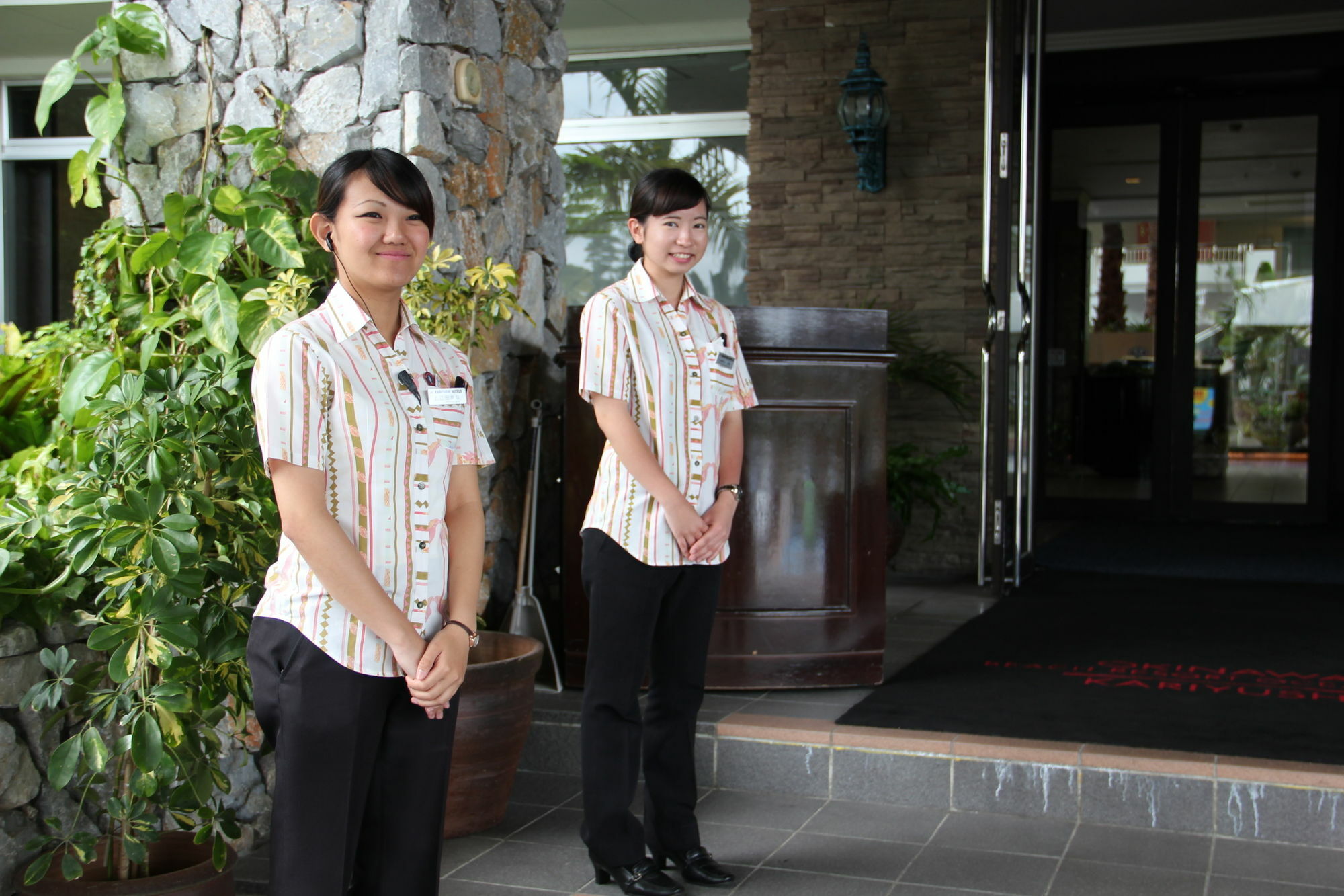 Okinawa Kariyushi Beach Resort Ocean Spa Онна Екстериор снимка